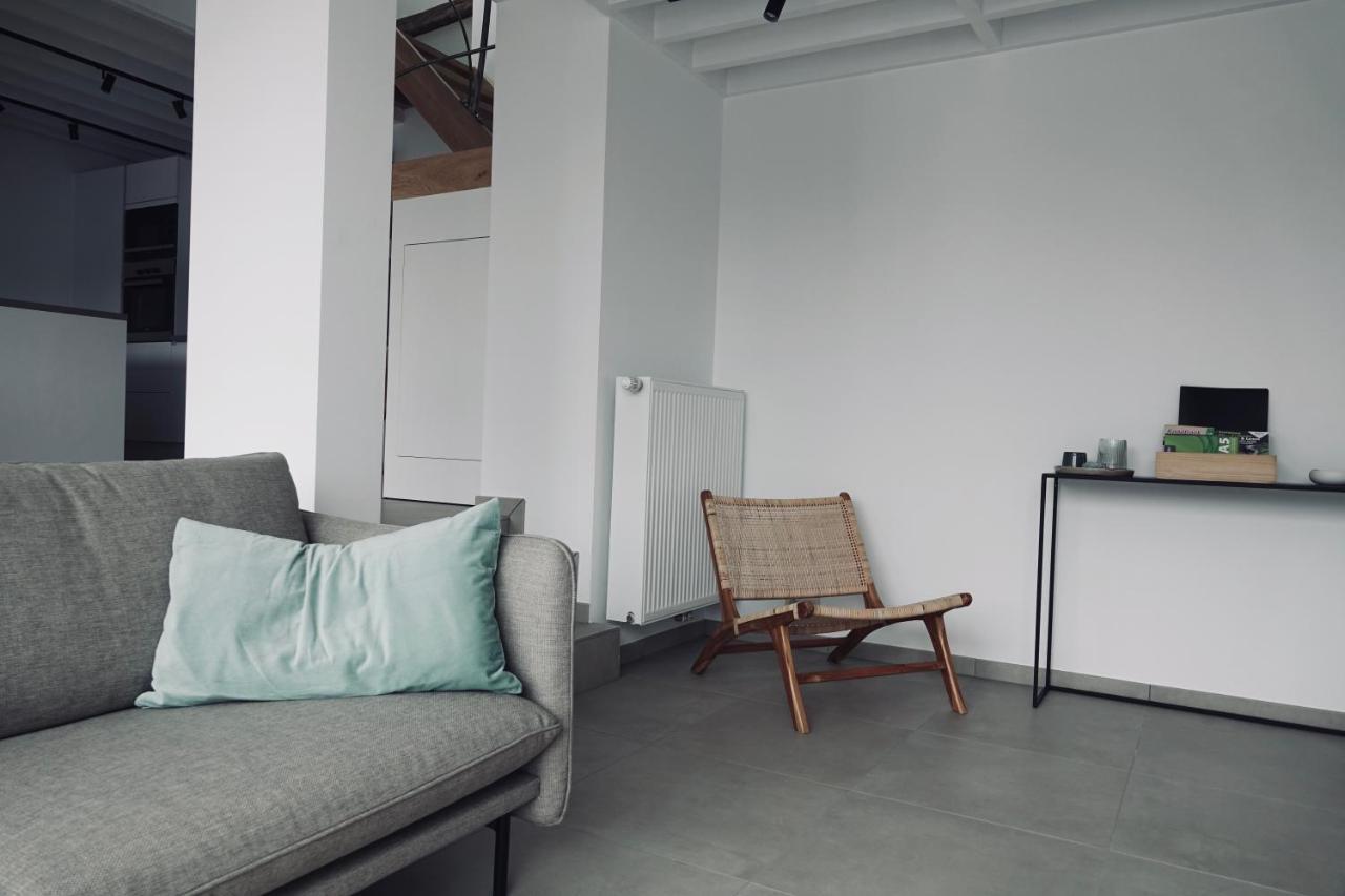 Appartement Le Grenier - Le Cercle à Marche-en-Famenne Extérieur photo